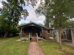 10511 Hickory Dr, Lakeland, MI 48169
