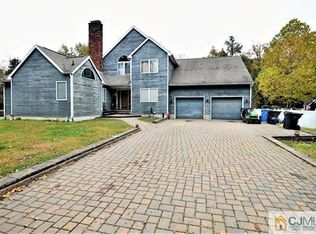 220 Grove Ave, Metuchen, NJ 08840