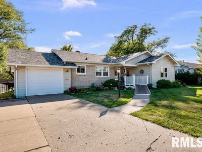 1825 W 38th Pl, Davenport, IA, 52806