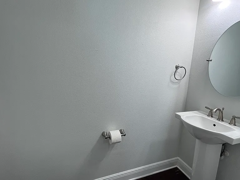 4250 W Carmen St — Photo 5