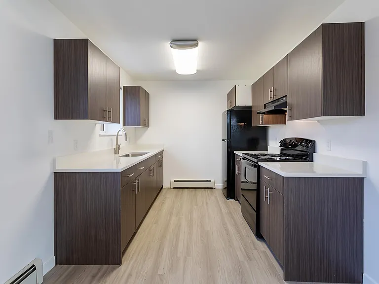 North Russell Apts-1650 N Russell — Photo 25