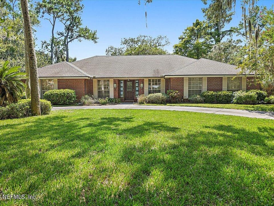 1st image of 744 PALMERA Drive E
