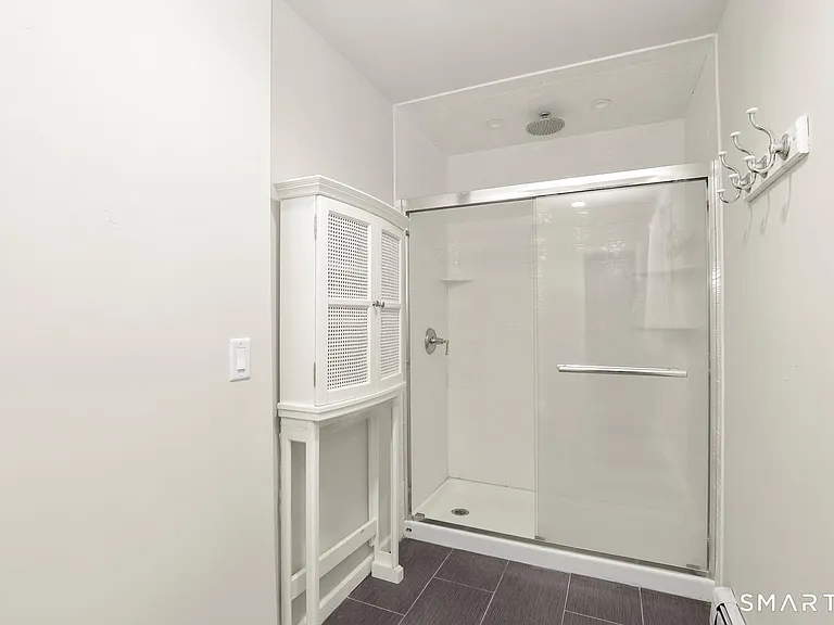 122 Deforest Rd — Photo 14