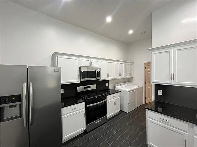 7467 Garfield St — Photo 3