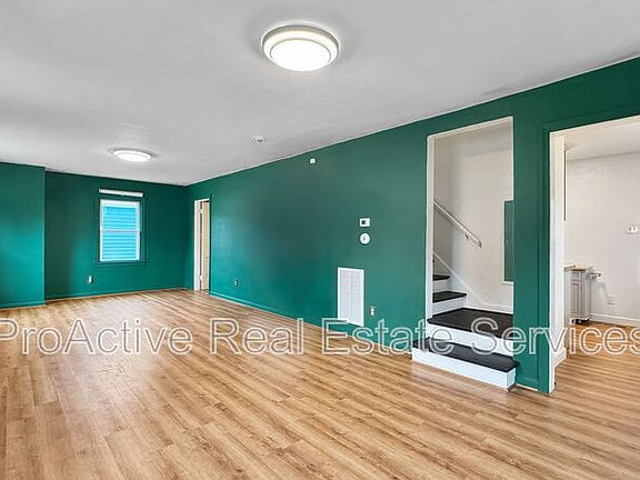 2nd image of 607 Lee St