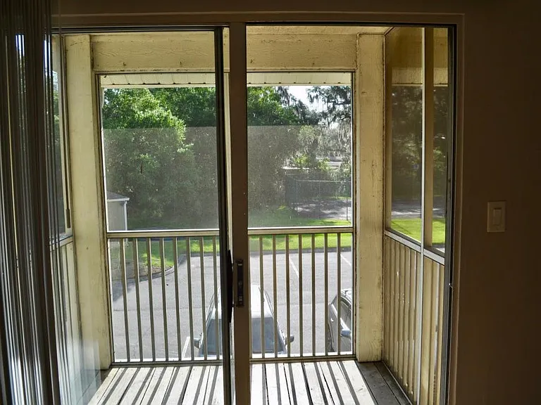 202-314 Lake Parsons Grn #202 — Photo 17