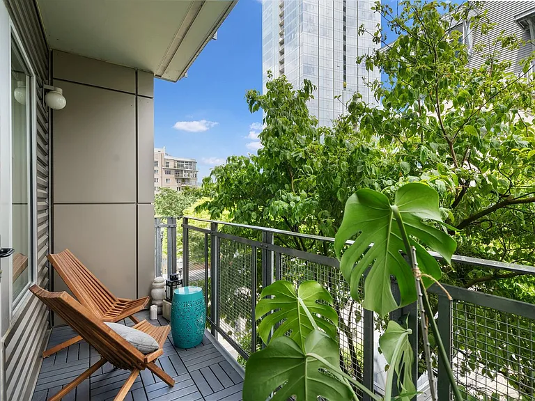 1125 NW 9th Ave #302 — Photo 33