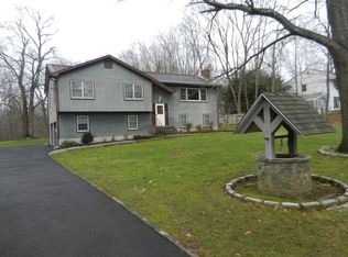 5 Saint Leonard Ave, Granite Springs, NY 10527