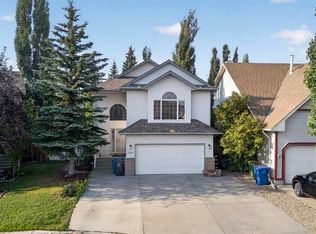 219 N Lakeview Cv, Chestermere, AB T1X 1E8