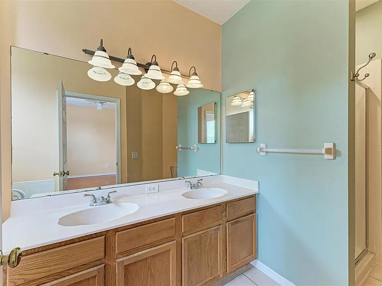 3931 Yellowstone Cir — Photo 21