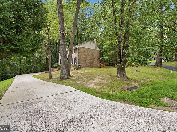 4th image of 15221 Redgate Dr