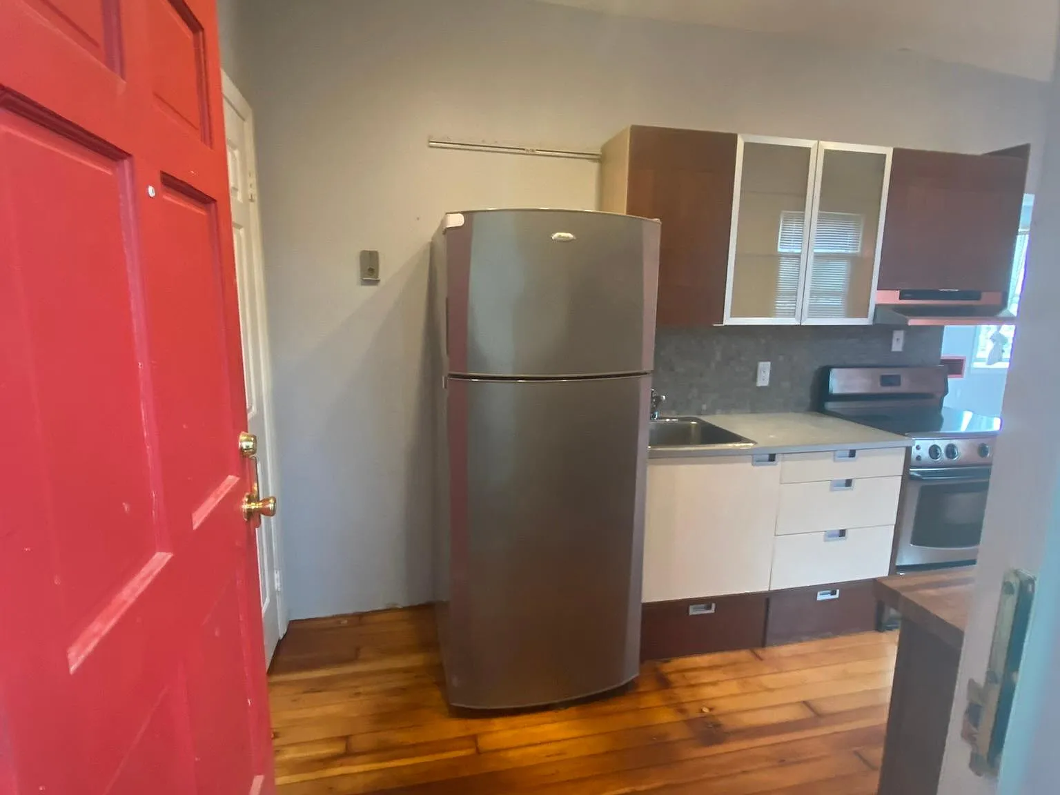 211 Main Street — Photo 1