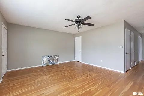 2nd image of 1815 Cody St