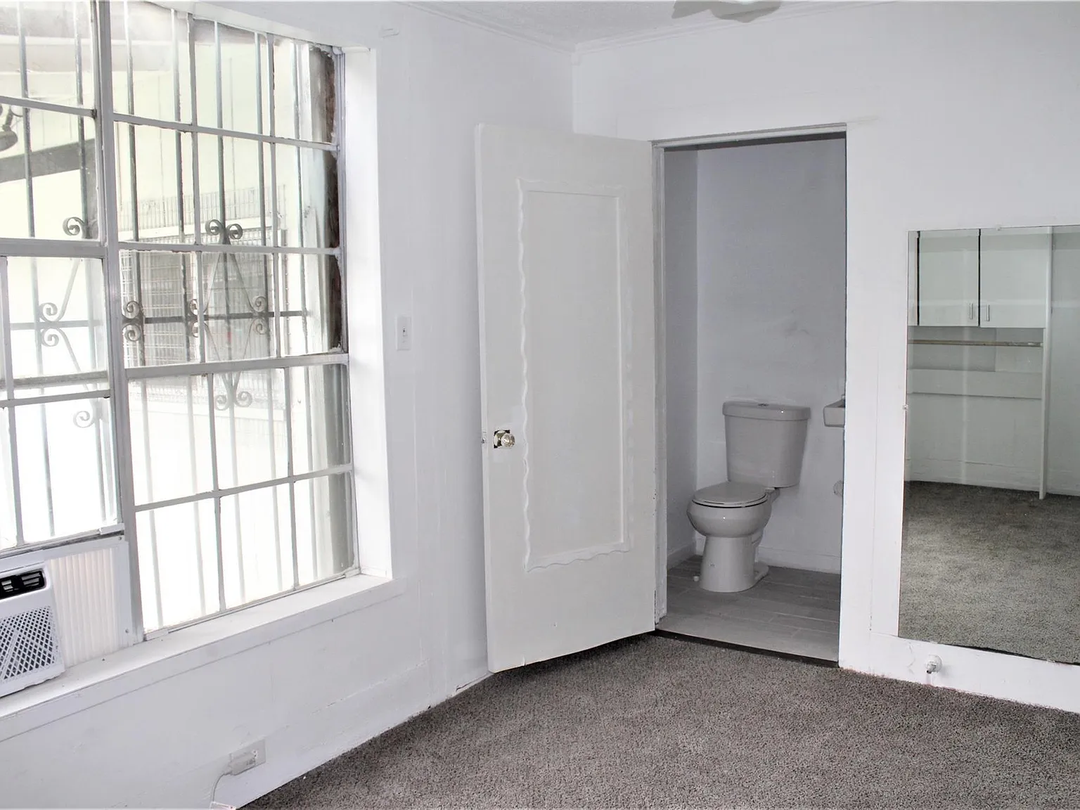 2 bed, 1.0 bath, 750 sqft, $900 — Photo 3