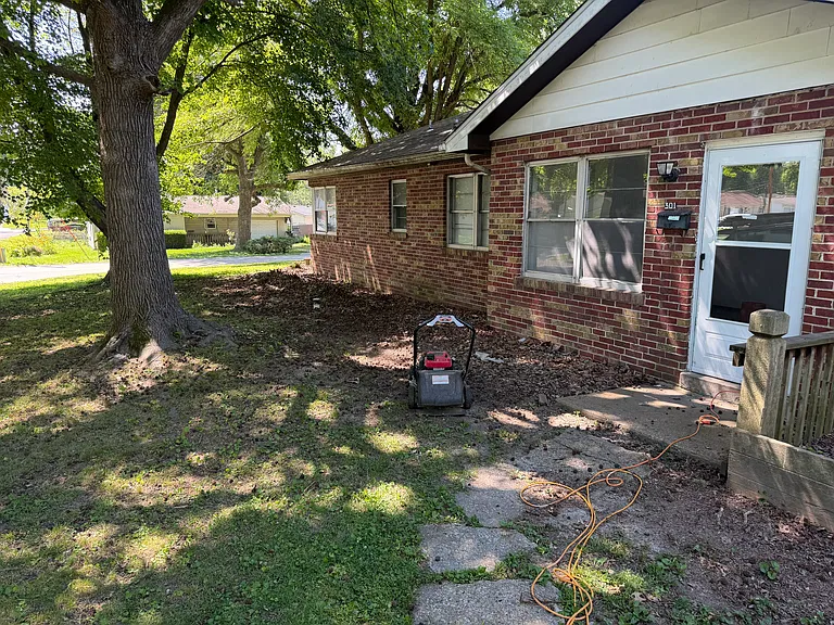 301 Hillcrest Dr — Photo 15