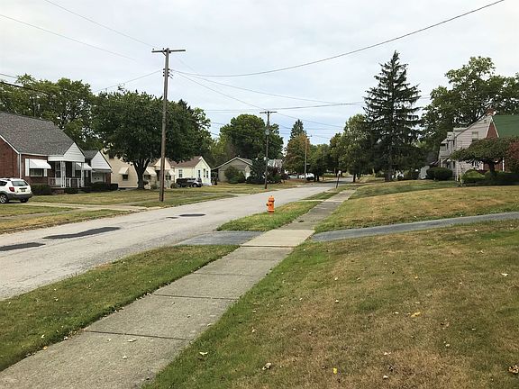 3rd image of 221 S Osborn Ave
