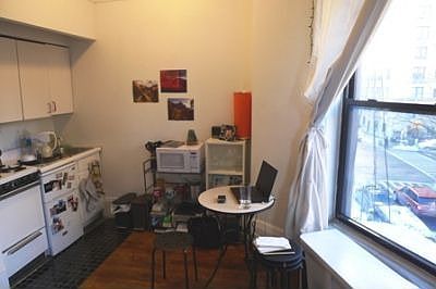 2nd image of 272 W 77th St APT 2C