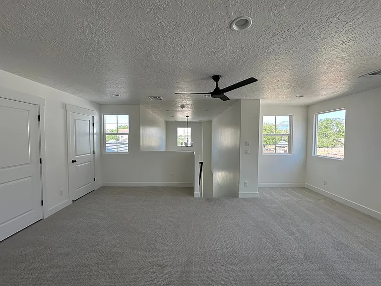 366 N 40 E — Photo 24