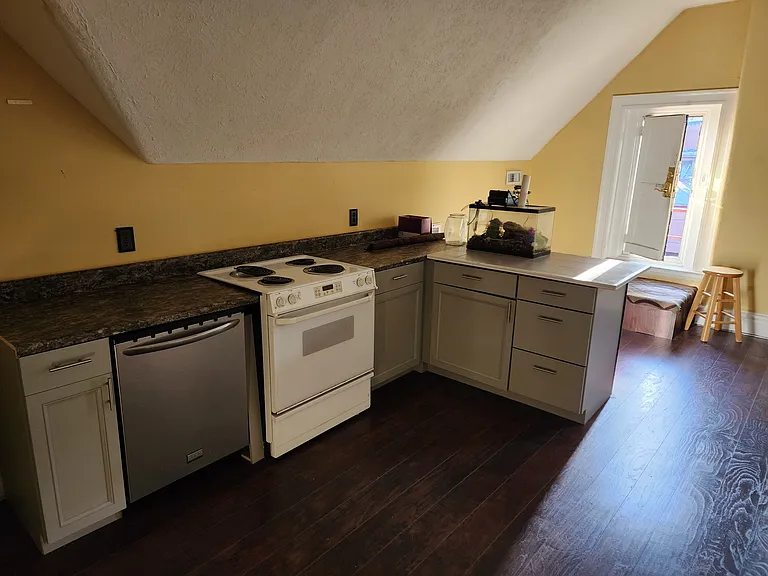 1426 S 3rd St #3 — Photo 5
