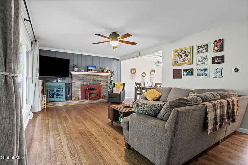 5th image of 21 Jane Drive