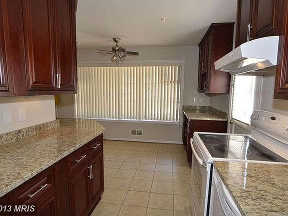 3rd image of 7851 Heritage Dr
