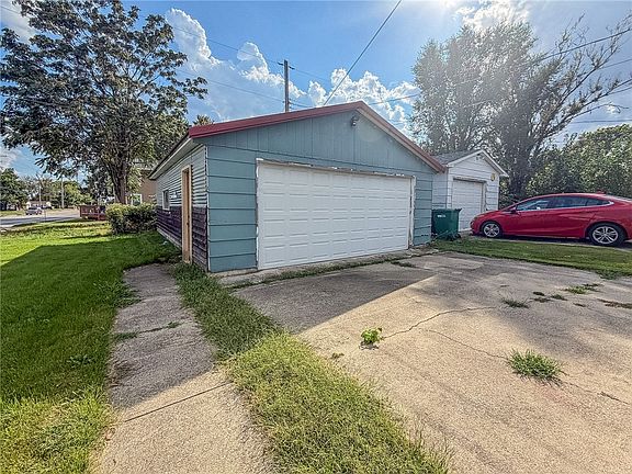 5th image of 2195 E Decatur St