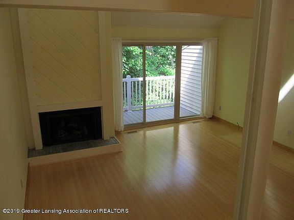 3rd image of 3629 E Meadows Ct