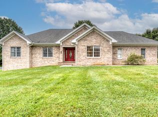 330 Pinehurst Ct, Abingdon, VA 24211
