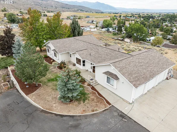 3325 Grace St, Baker City, OR 97814
