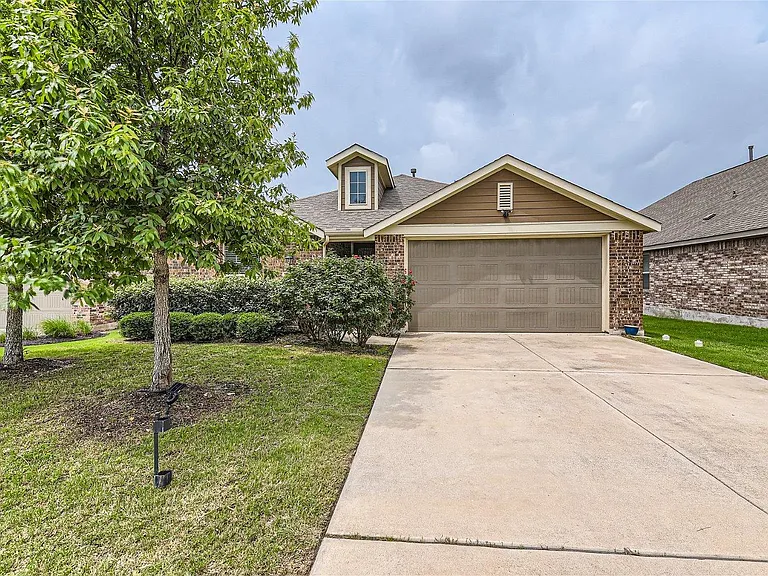 7010 Etna Way — Photo 1