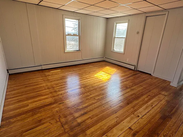 2565 Easton Tpke — Photo 1
