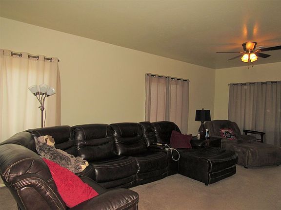 2nd image of 4573 S Jasmine Ave