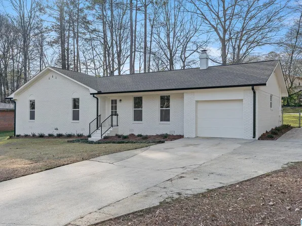 1022 Dogwood Dr, Pell City, AL 35128