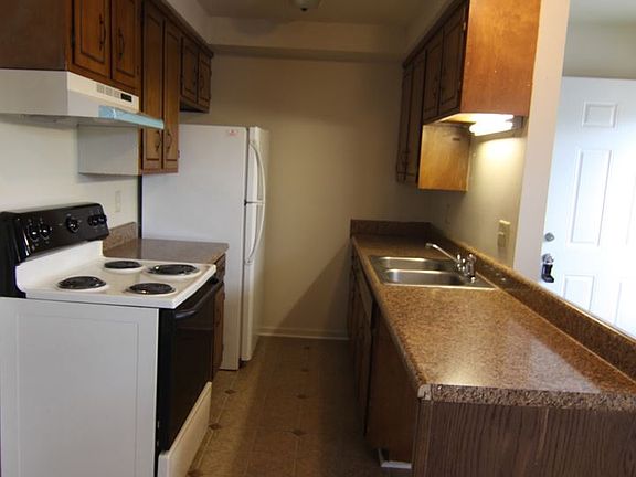 4th image of 1266 Daniel St APT A