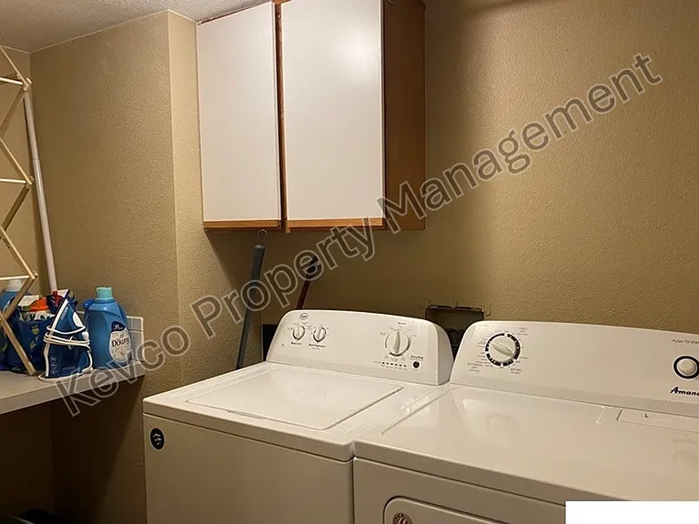1637 Westbridge Dr #J3 — Photo 6