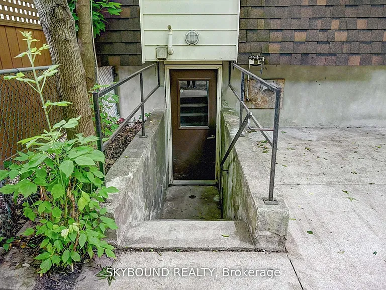 48 Cluthe Cres — Photo 38