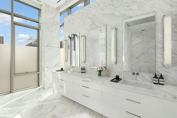 Bathroom, photo 1