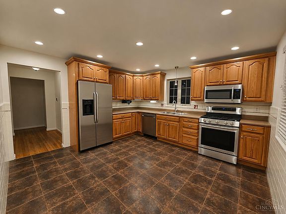 3rd image of 4130 Jessup Rd