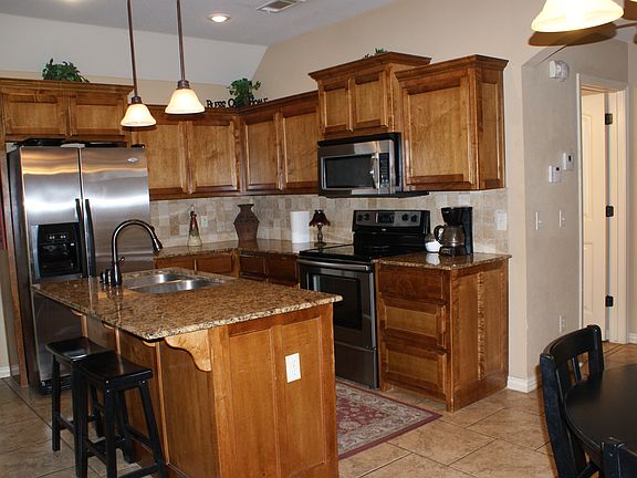 4th image of 3105 SW Stoneway Ave