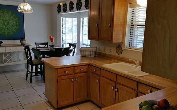 3rd image of 1300 Shirley Way