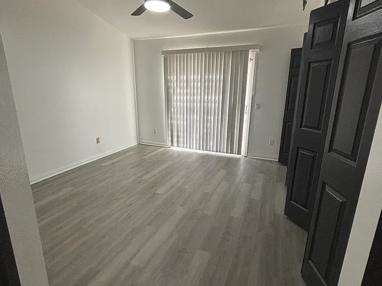 22063 Naples Dr — Photo 1