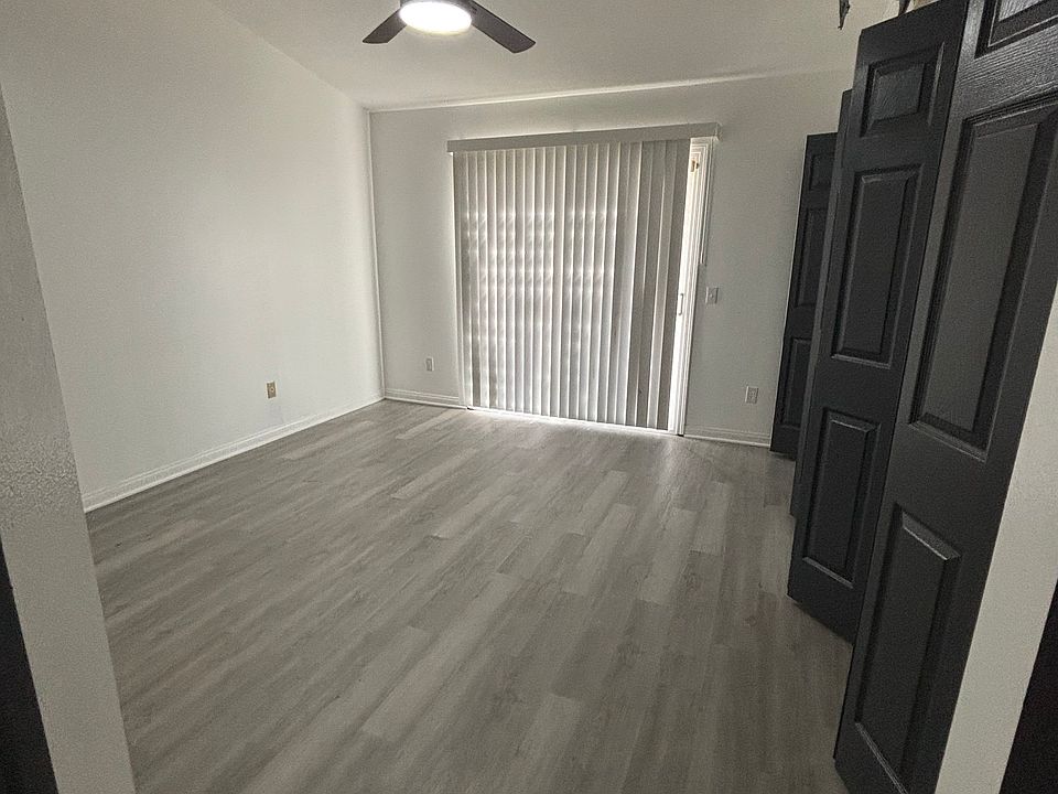 1st image of 22063 Naples Dr