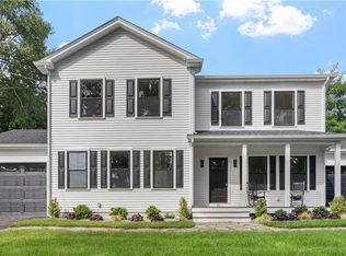 81-83 Cadora Ave, Warwick, RI 02886