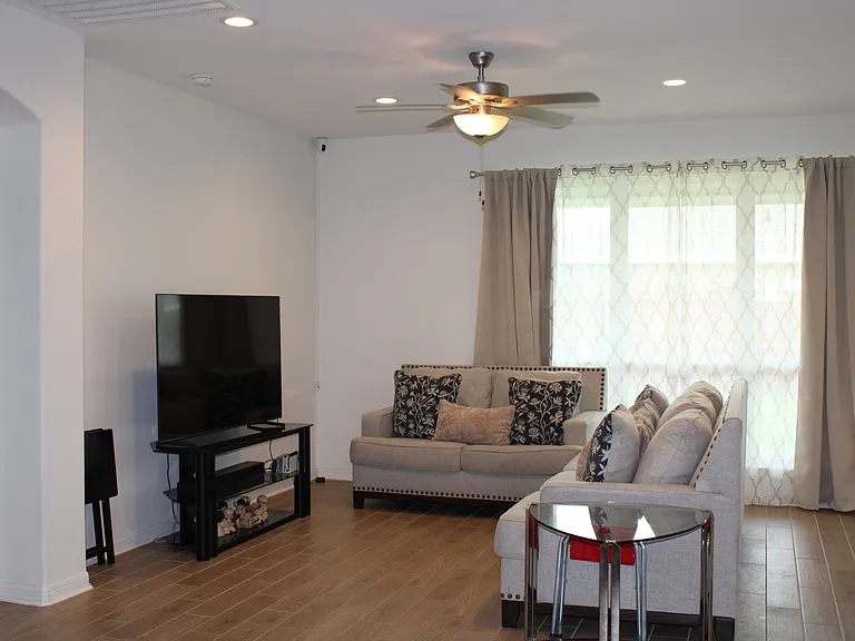 2417 Paso Dr — Photo 3