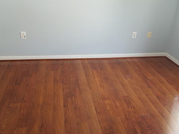 5th image of 1430 Collegiate Cir