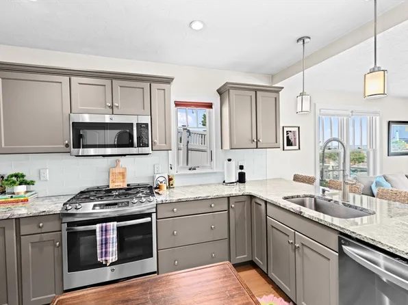 7 Sever St Unit 2, Plymouth, MA 02360