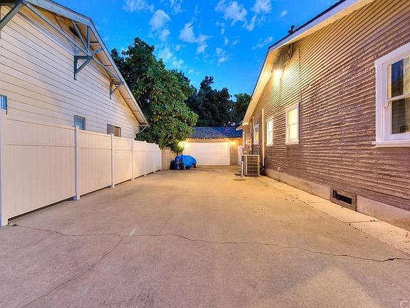 3rd image of 5139 Lincoln Ave