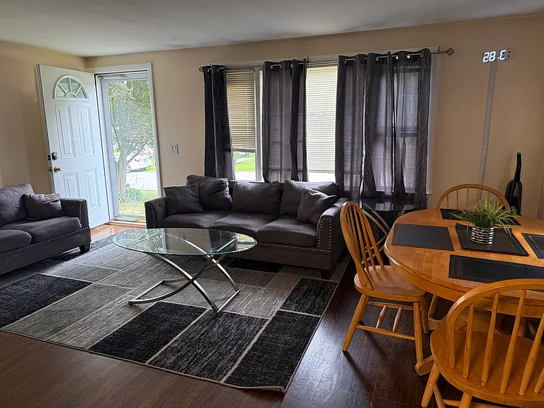 129 Lockwood St — Photo 4