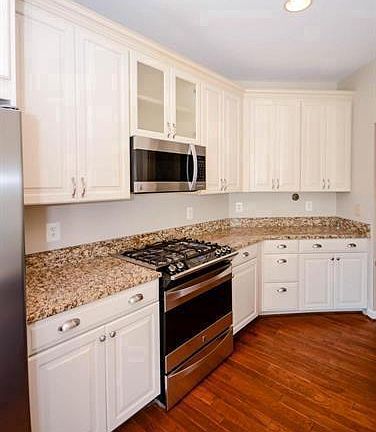 5th image of 21466 Plymouth Pl