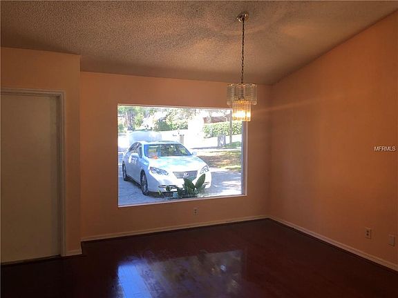 3rd image of 5943 Kenlyn Ct